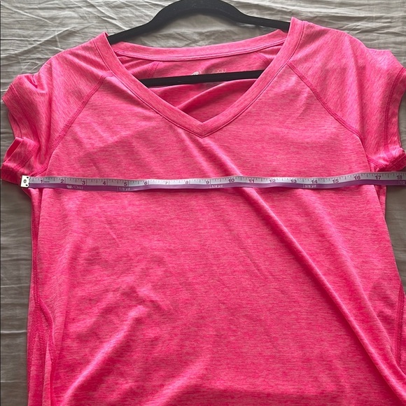 Ideology Pink Fitted Short Sleeve‎ T-Shirt size medium - Picture 6 of 7